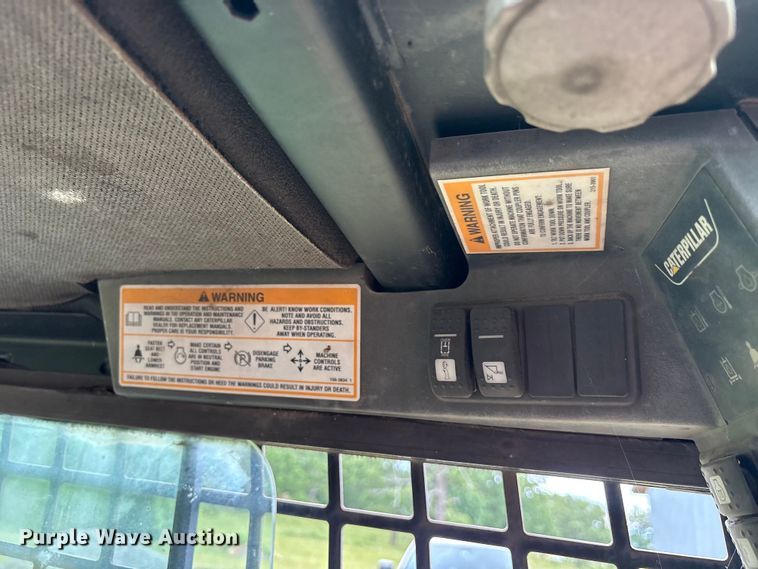 image for item ET2131 2003 Caterpillar 277 tracked skid steer loader