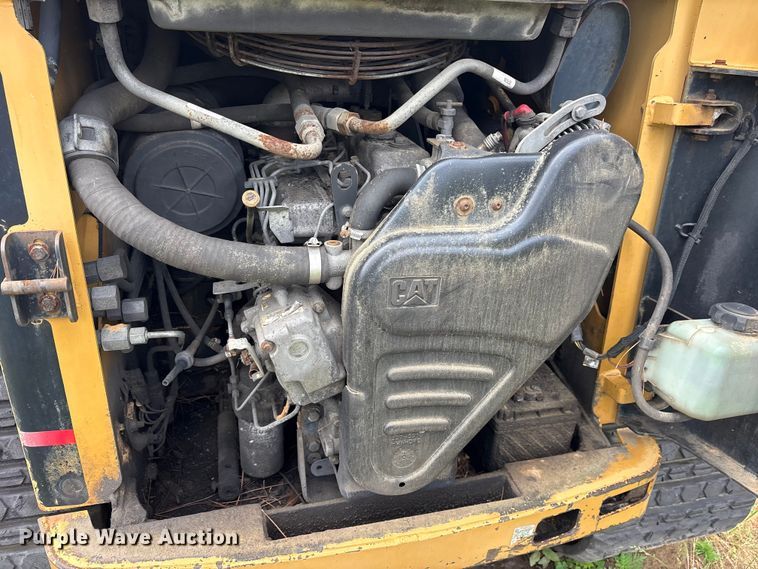image for item ET2131 2003 Caterpillar 277 tracked skid steer loader