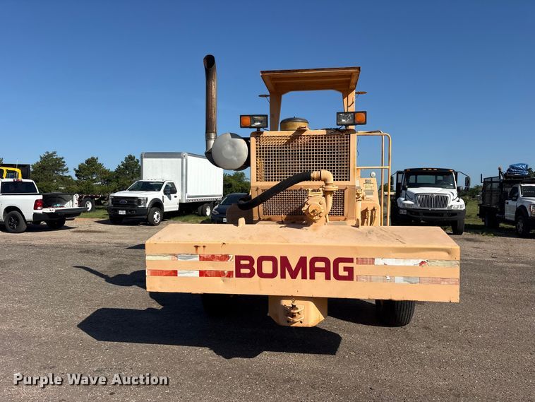 image for item ET2151 1993 Bomag MPH100 reclaimer