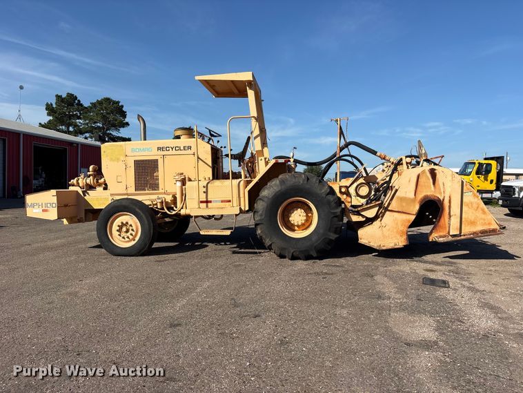 image for item ET2151 1993 Bomag MPH100 reclaimer