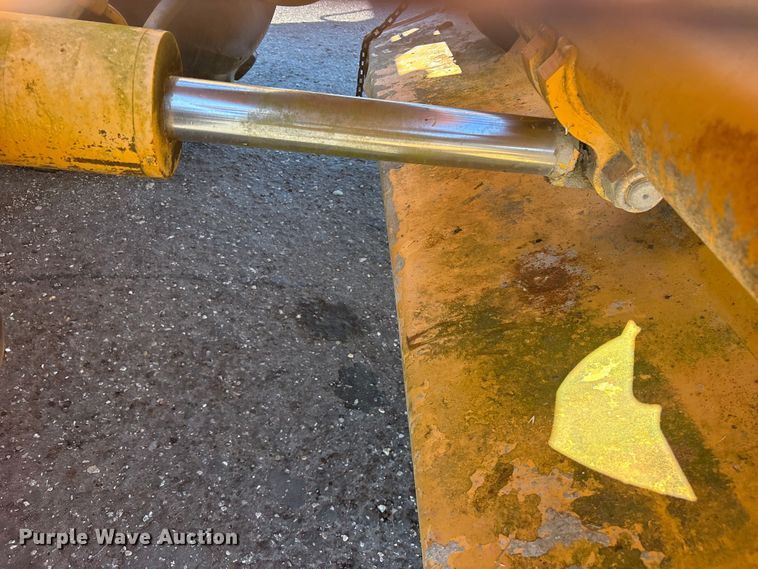 image for item ET2151 1993 Bomag MPH100 reclaimer