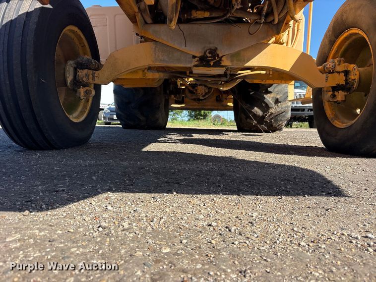 image for item ET2151 1993 Bomag MPH100 reclaimer
