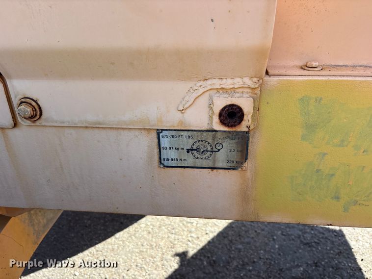 image for item ET2151 1993 Bomag MPH100 reclaimer