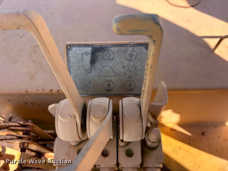 image for item ET2151 1993 Bomag MPH100 reclaimer