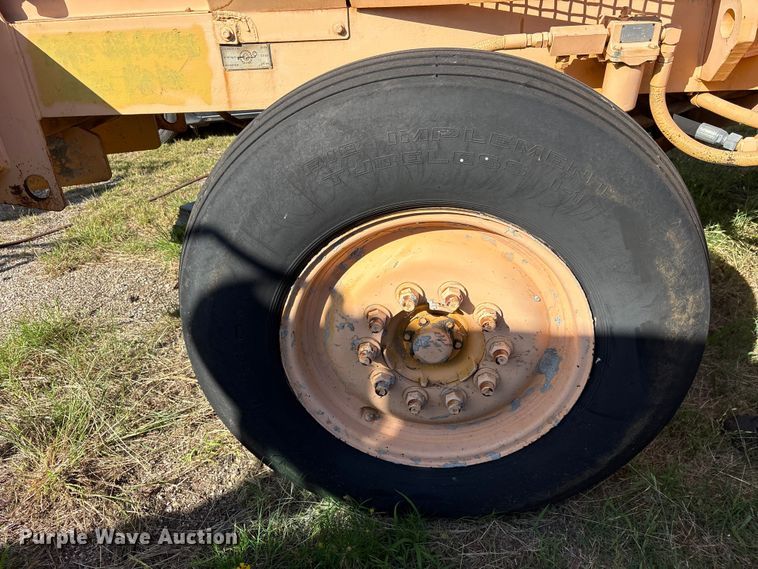 image for item ET2151 1993 Bomag MPH100 reclaimer