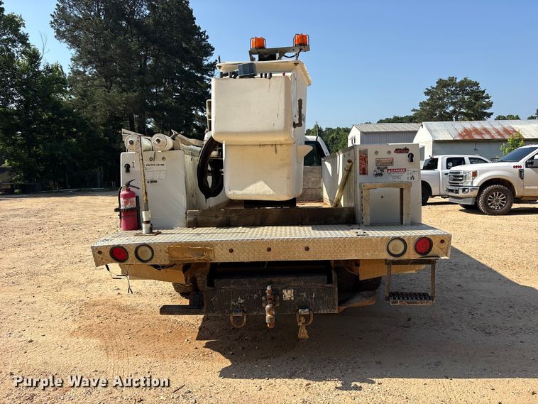 image for item ET2154 2012 Chevrolet Silverado 3500HD bucket truck