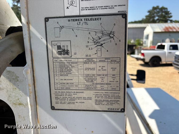 image for item ET2154 2012 Chevrolet Silverado 3500HD bucket truck