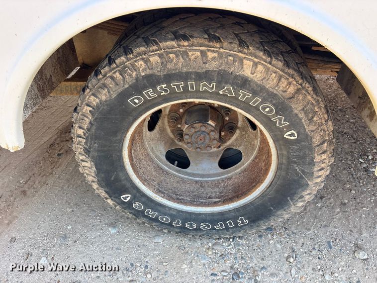 image for item ET2154 2012 Chevrolet Silverado 3500HD bucket truck