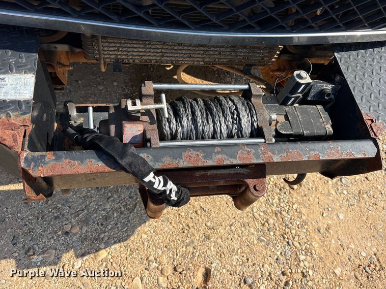 image for item ET2154 2012 Chevrolet Silverado 3500HD bucket truck