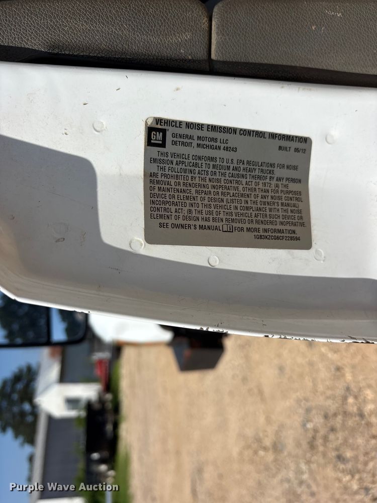 image for item ET2154 2012 Chevrolet Silverado 3500HD bucket truck