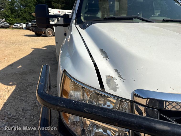 image for item ET2155 2013 Chevrolet Silverado 3500HD bucket truck