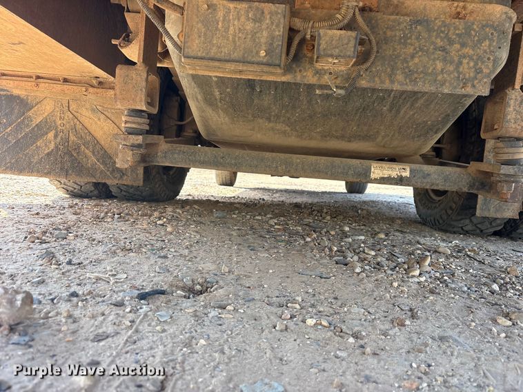 image for item ET2155 2013 Chevrolet Silverado 3500HD bucket truck