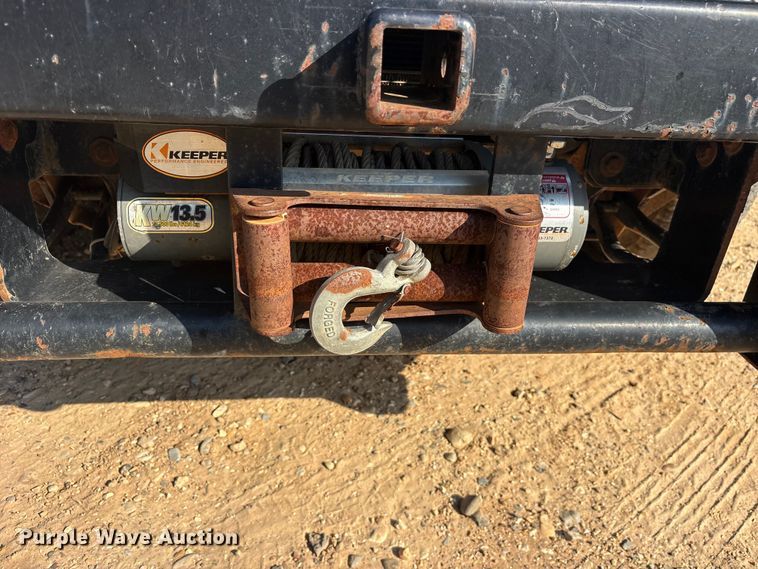 image for item ET2156 2013 Chevrolet Silverado 3500HD bucket truck
