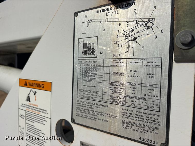image for item ET2156 2013 Chevrolet Silverado 3500HD bucket truck