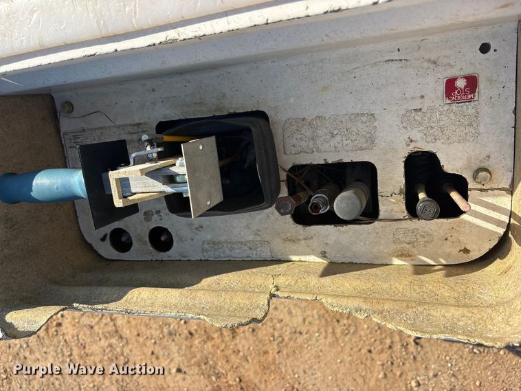 image for item ET2156 2013 Chevrolet Silverado 3500HD bucket truck