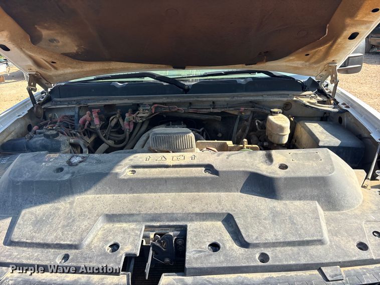 image for item ET2156 2013 Chevrolet Silverado 3500HD bucket truck