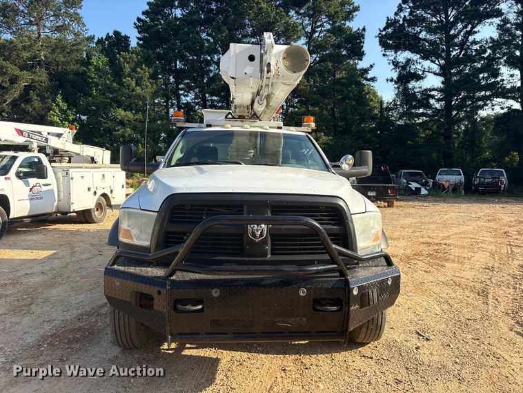 image for item ET2157 2012 Dodge Ram 5500 bucket truck
