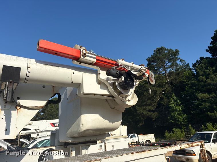 image for item ET2157 2012 Dodge Ram 5500 bucket truck