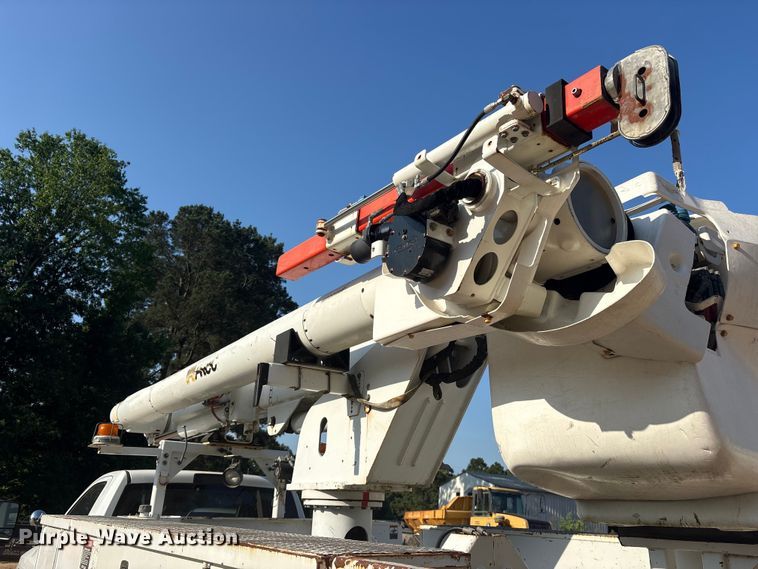image for item ET2157 2012 Dodge Ram 5500 bucket truck