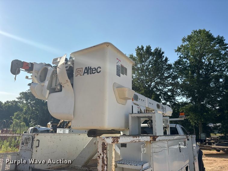 image for item ET2157 2012 Dodge Ram 5500 bucket truck