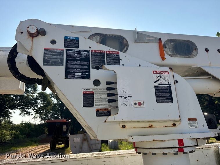 image for item ET2157 2012 Dodge Ram 5500 bucket truck