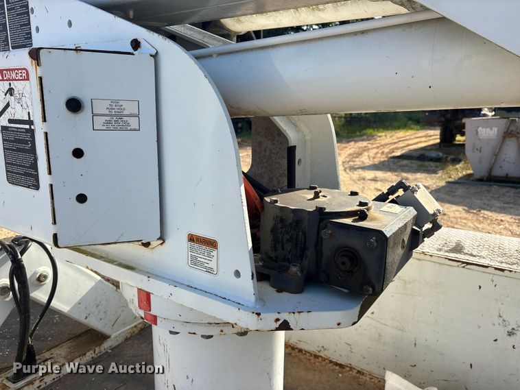 image for item ET2157 2012 Dodge Ram 5500 bucket truck
