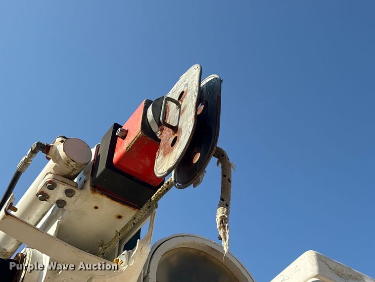 image for item ET2157 2012 Dodge Ram 5500 bucket truck