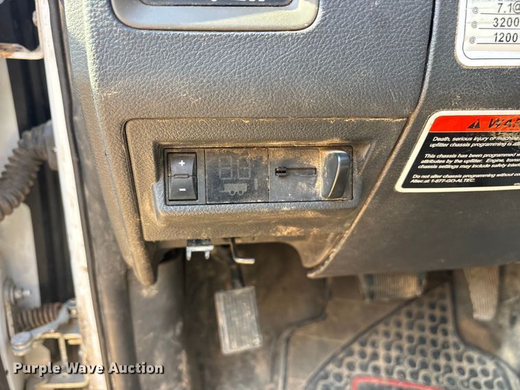 image for item ET2157 2012 Dodge Ram 5500 bucket truck