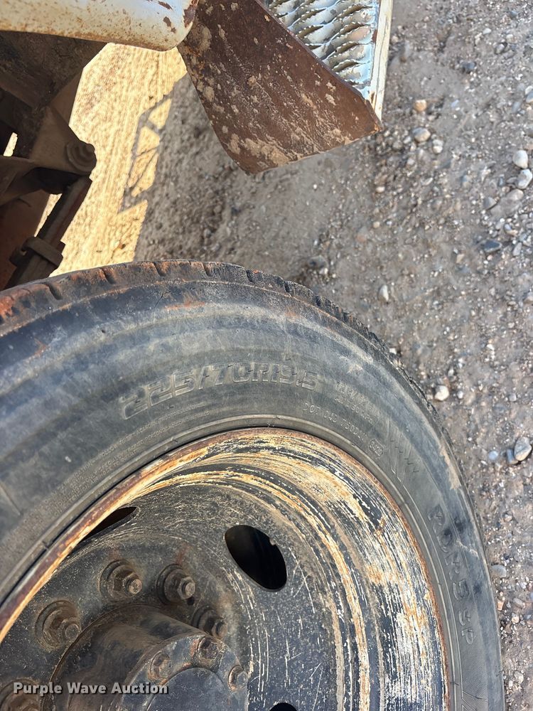 image for item ET2157 2012 Dodge Ram 5500 bucket truck