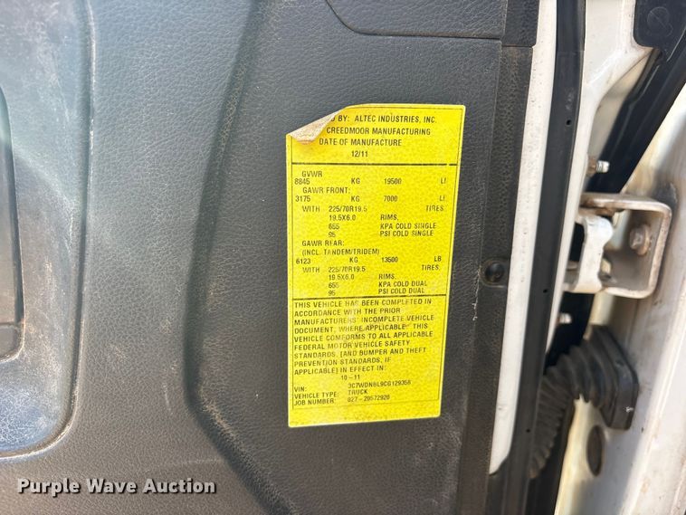 image for item ET2157 2012 Dodge Ram 5500 bucket truck