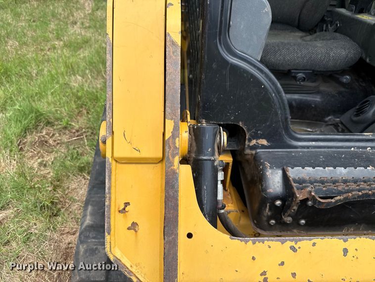 image for item ET6266 2016 Caterpillar 249D tracked skid steer loader