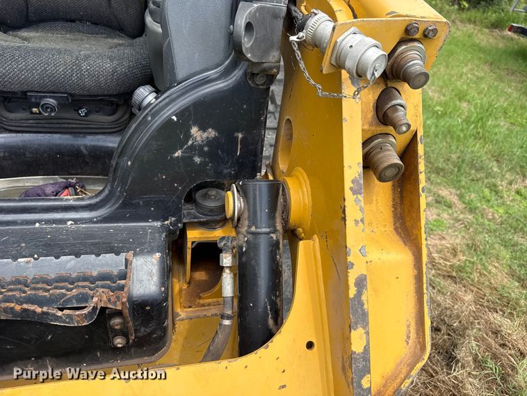 image for item ET6266 2016 Caterpillar 249D tracked skid steer loader