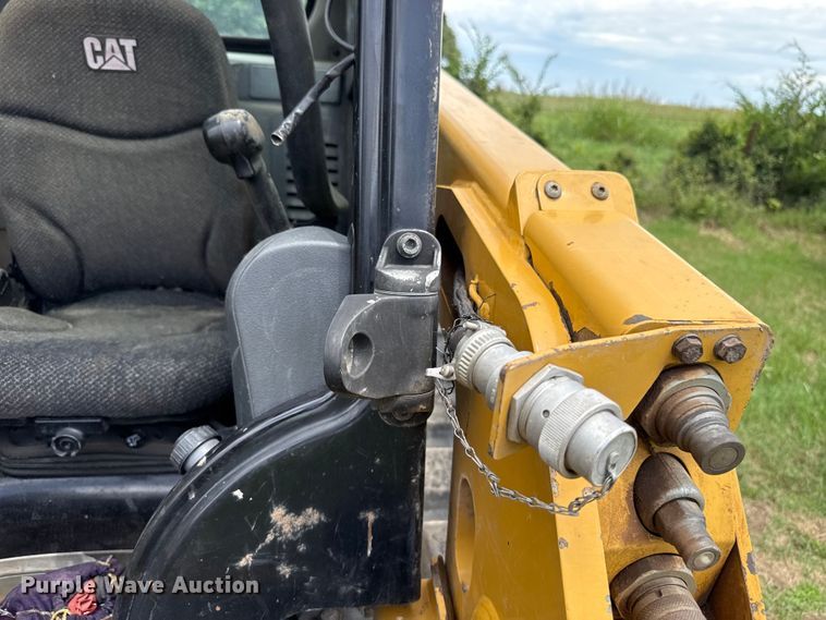 image for item ET6266 2016 Caterpillar 249D tracked skid steer loader