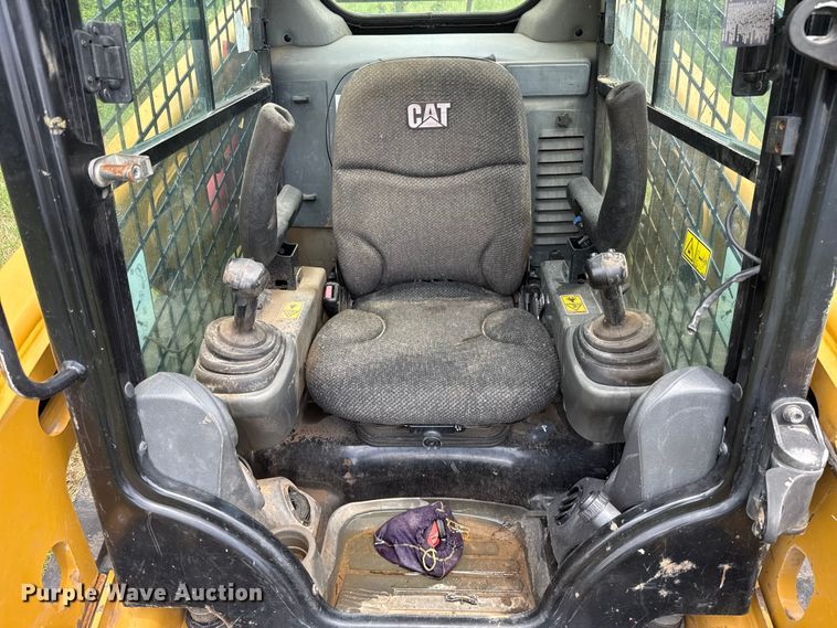 image for item ET6266 2016 Caterpillar 249D tracked skid steer loader
