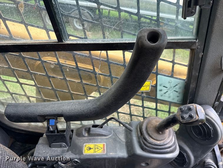 image for item ET6266 2016 Caterpillar 249D tracked skid steer loader