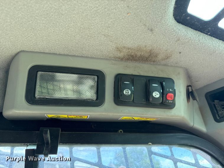image for item ET6266 2016 Caterpillar 249D tracked skid steer loader