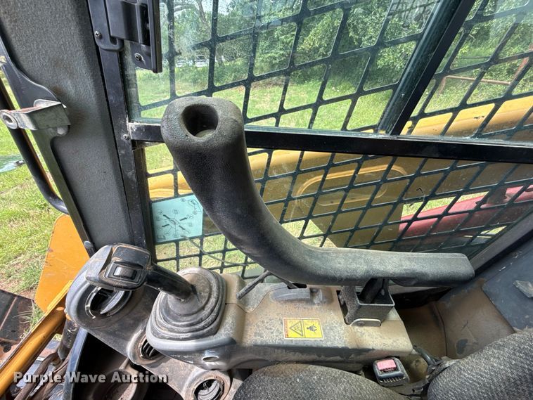 image for item ET6266 2016 Caterpillar 249D tracked skid steer loader