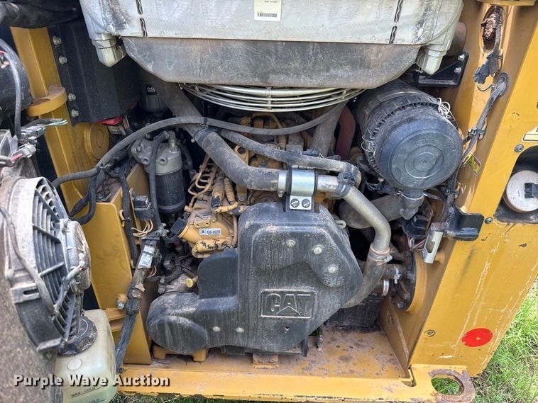 image for item ET6266 2016 Caterpillar 249D tracked skid steer loader