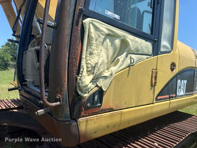 image for item ET6267 2006 Caterpillar 320CL excavator