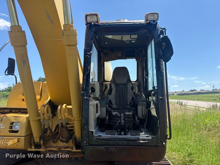 image for item ET6267 2006 Caterpillar 320CL excavator