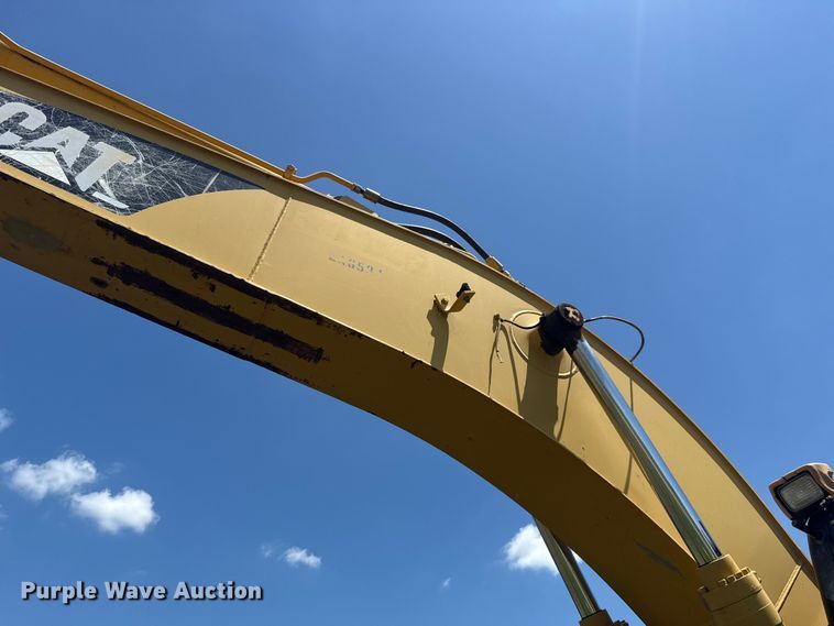 image for item ET6267 2006 Caterpillar 320CL excavator
