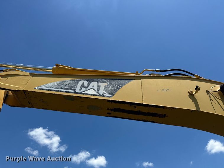 image for item ET6267 2006 Caterpillar 320CL excavator