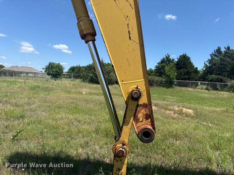 image for item ET6267 2006 Caterpillar 320CL excavator