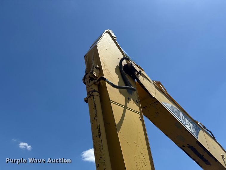 image for item ET6267 2006 Caterpillar 320CL excavator