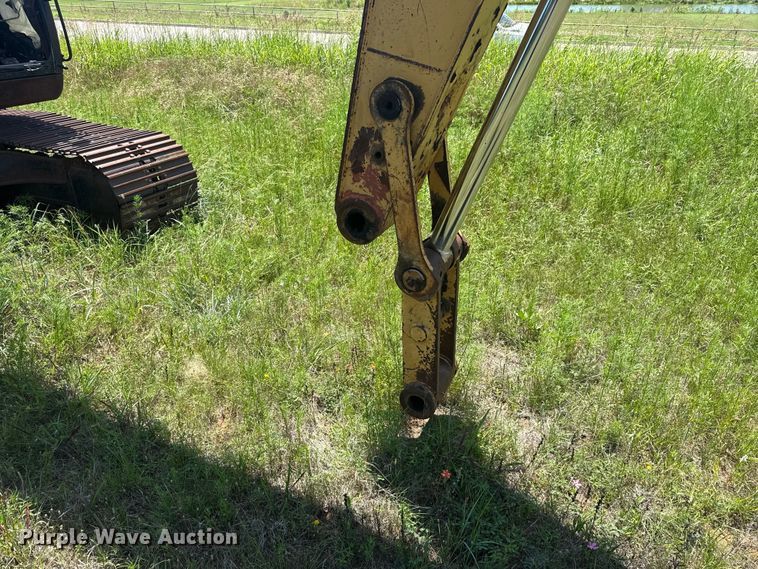 image for item ET6267 2006 Caterpillar 320CL excavator
