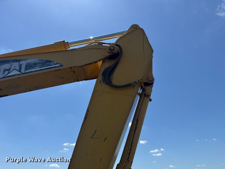 image for item ET6267 2006 Caterpillar 320CL excavator