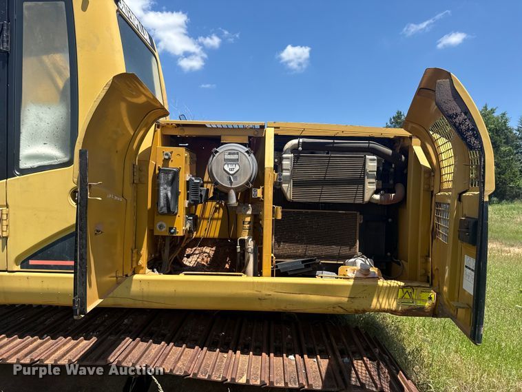 image for item ET6267 2006 Caterpillar 320CL excavator