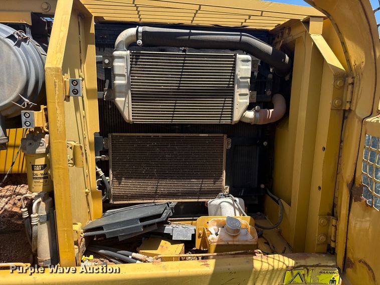 image for item ET6267 2006 Caterpillar 320CL excavator