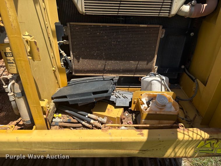image for item ET6267 2006 Caterpillar 320CL excavator