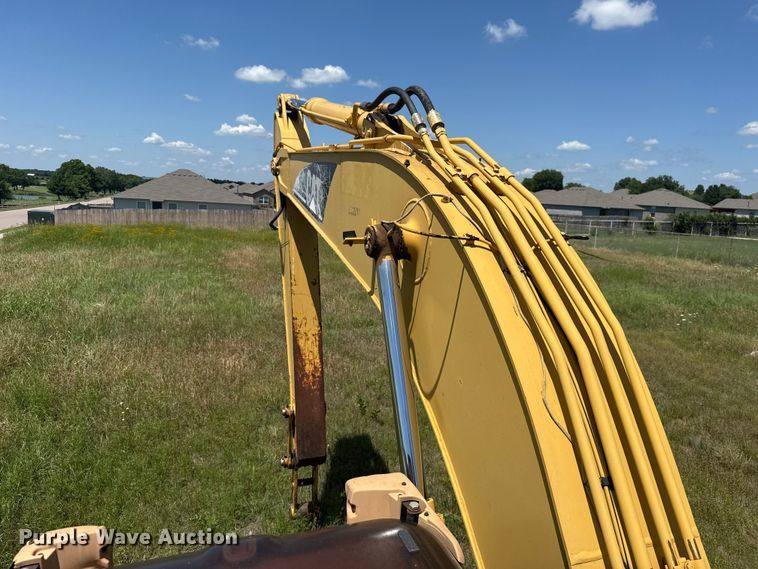 image for item ET6267 2006 Caterpillar 320CL excavator